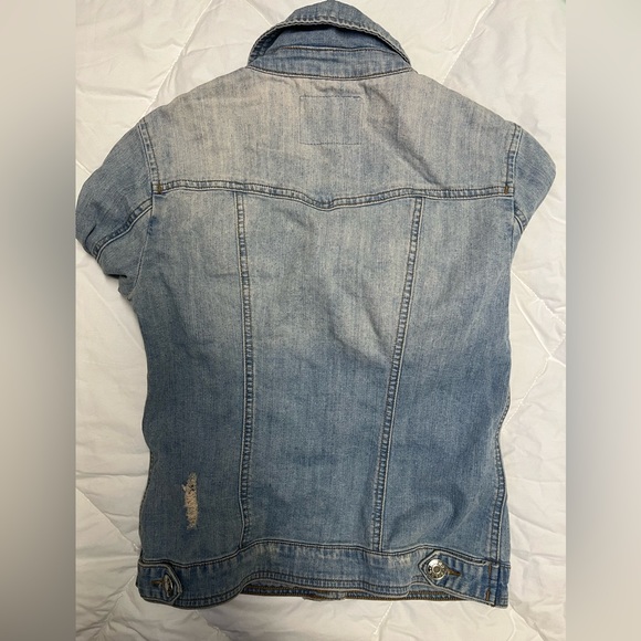 Size small guess jean coat - Picture 5 of 5